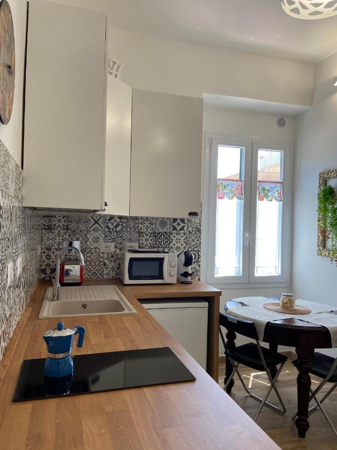 Menasihome Rome Buitenkant foto